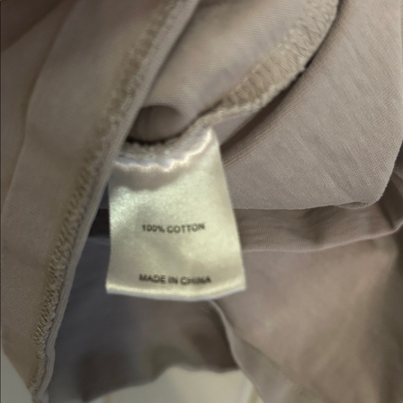 White Fox S/M season 7 gray/black tshirt - Picture 4 of 4